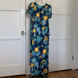 VTG Floral Mumu Blue Floral Dress One Size Fits Most-Has Pockets!
